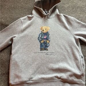 Men’s Sz medium Ralph Lauren Gray Sweatshirt with polo Bear motif unisex casual